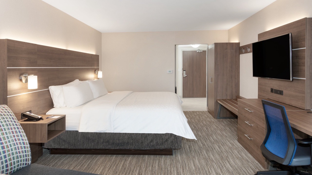 Photo of Bedroom in Ottawa Division