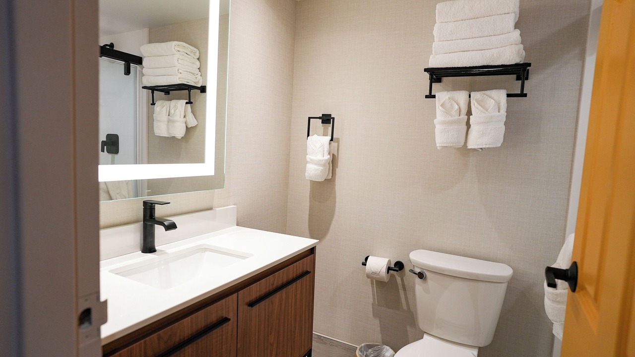 Photo of Bathroom in Beach Haven Gardens