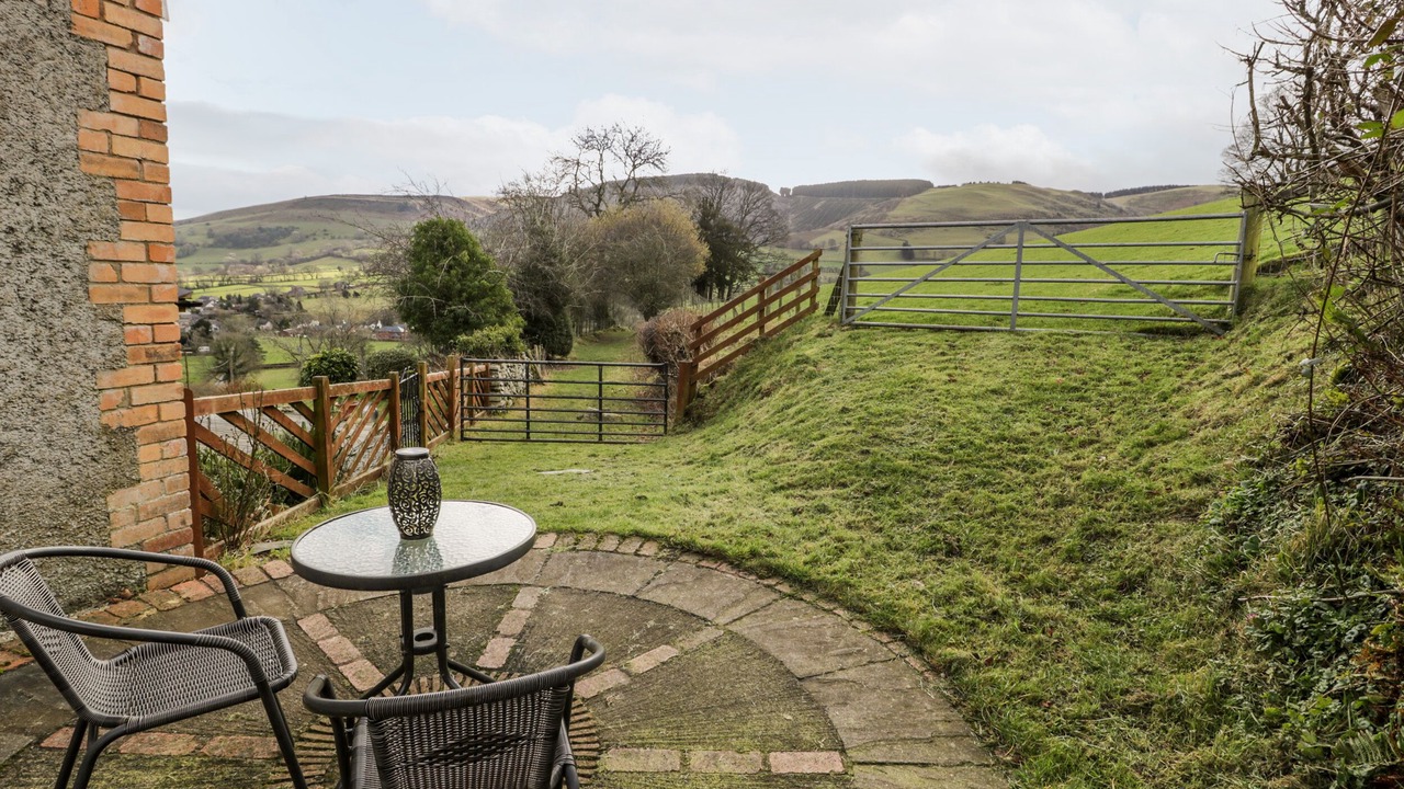 Photo of Patio Balcony in Pennant Melangell