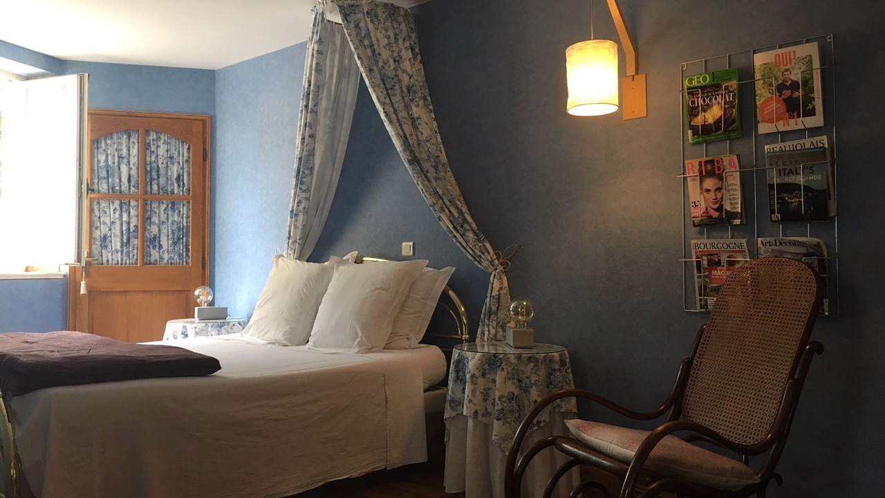 Photo of Bedroom in Vaux-en-Beaujolais
