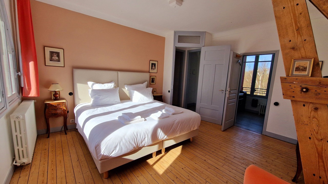 Photo of Others in Longpont