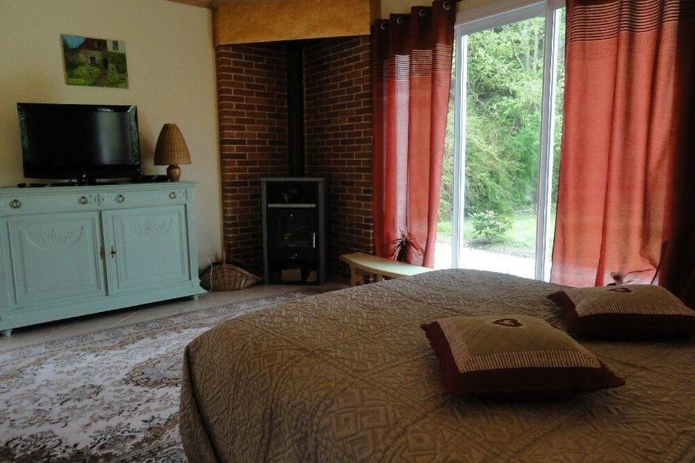 Photo of Bedroom in Auneuil