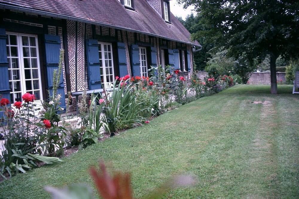 Photo of Outdoor in Auneuil