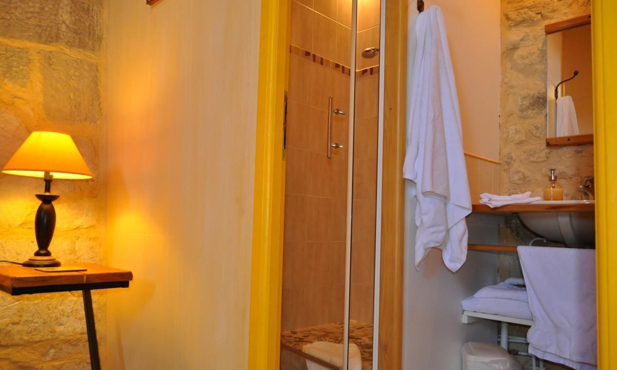 Photo of Bathroom in Bessas