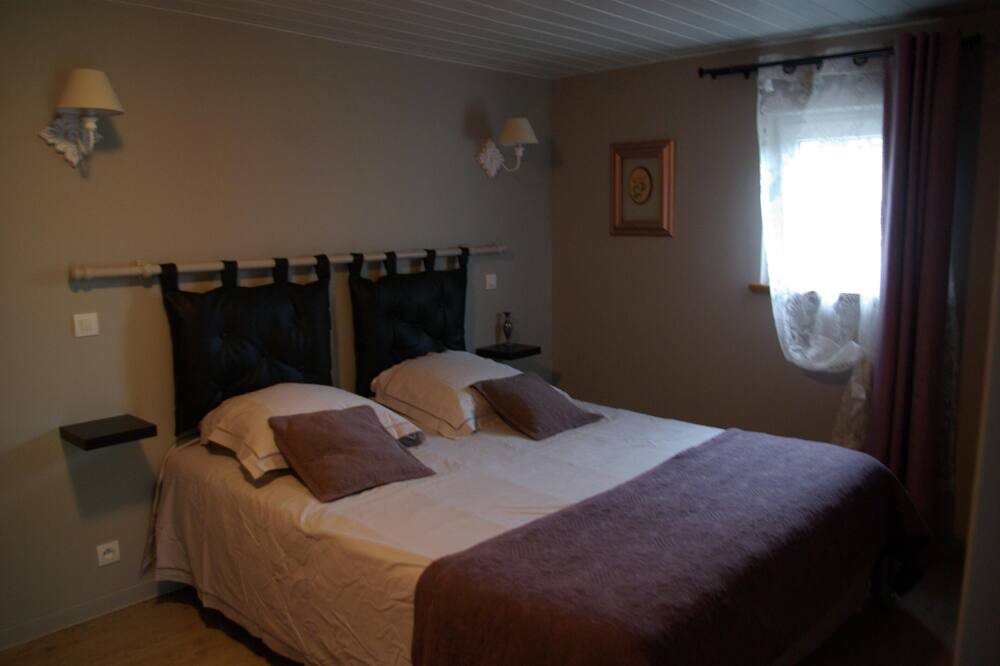 Photo of Bedroom in Saint-Florent-sur-Auzonnet