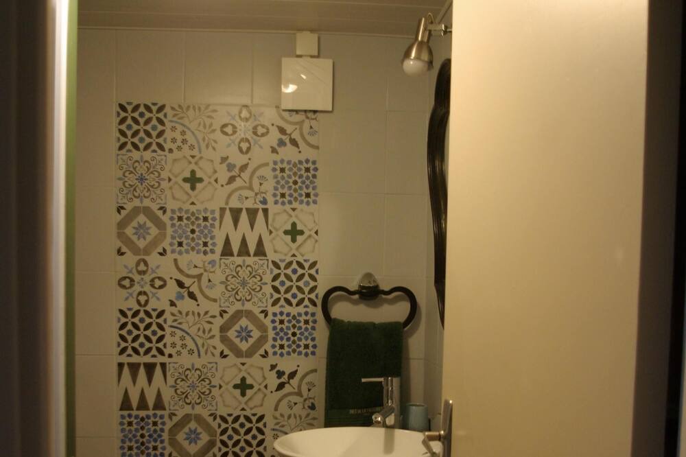 Photo of Bathroom in Saint-Florent-sur-Auzonnet