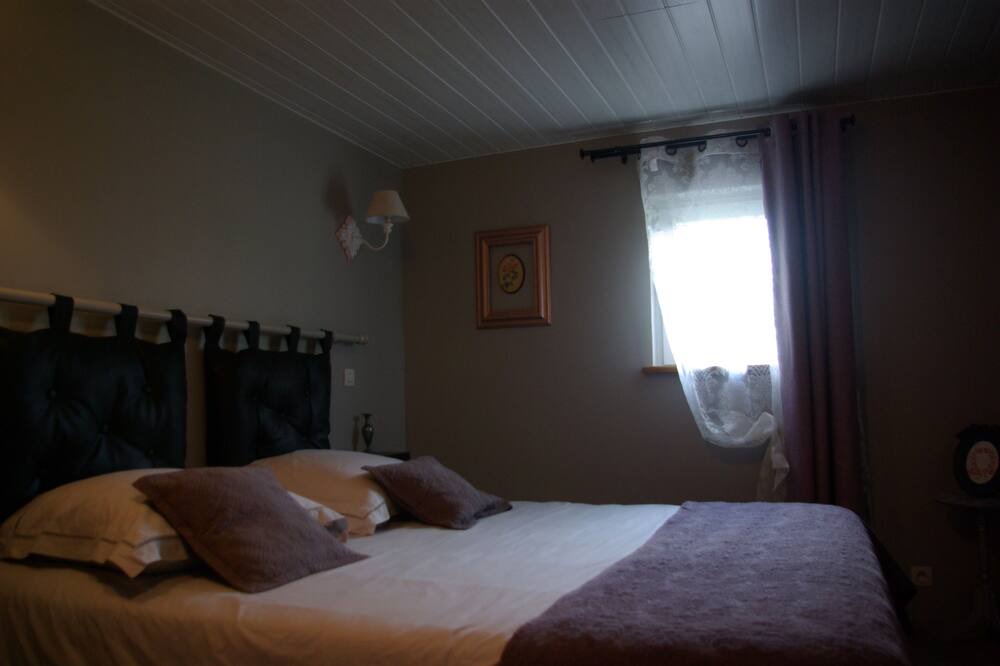 Photo of Bedroom in Saint-Florent-sur-Auzonnet