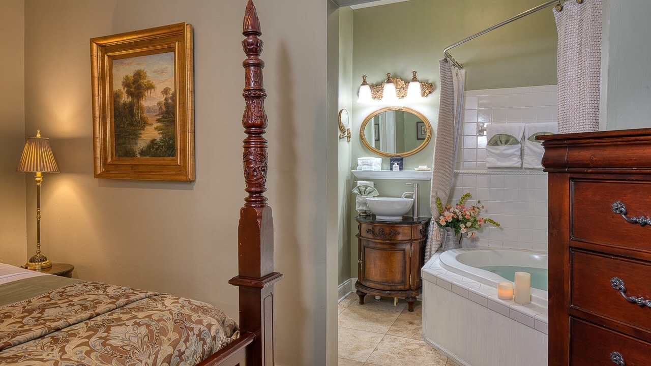 Photo of Bedroom in Downtown Historic District