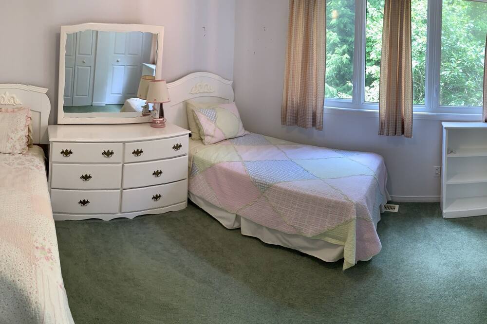 Photo of Bedroom in Val-des-Monts