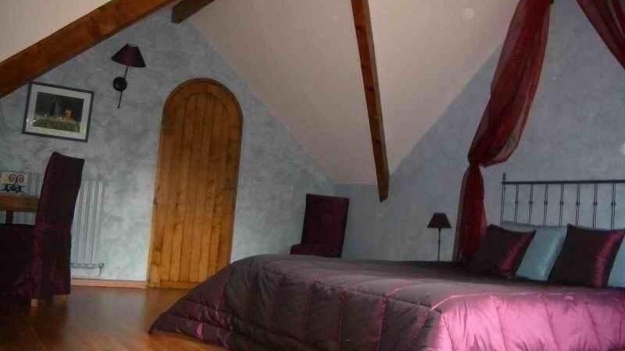 Photo of Bedroom in Aulnay-sur-Mauldre