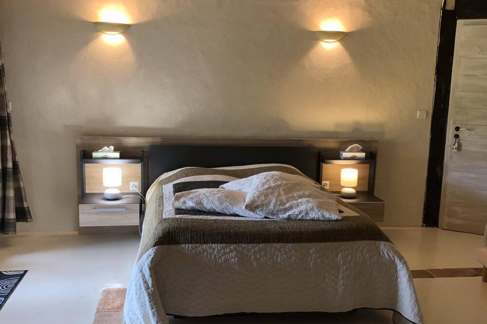 Photo of Bedroom in Villefranche-du-Queyran