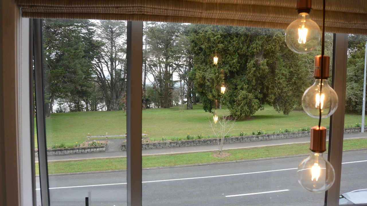 Photo of Outdoor in Hamilton Lake