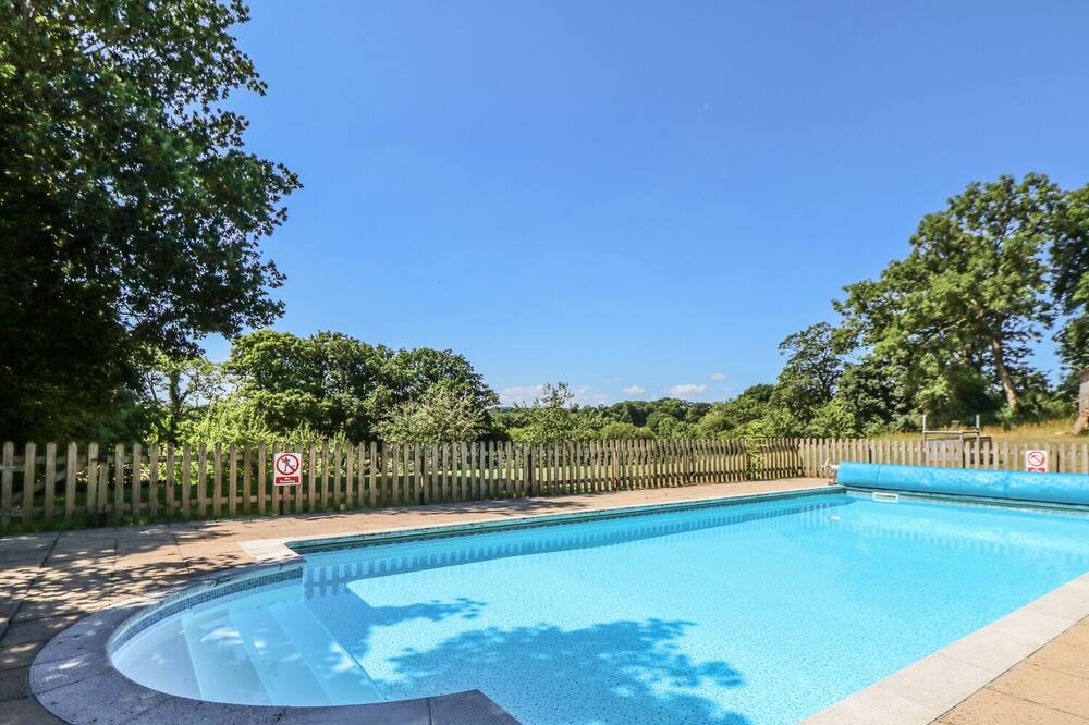 Photo of Outdoor in Brazzacott