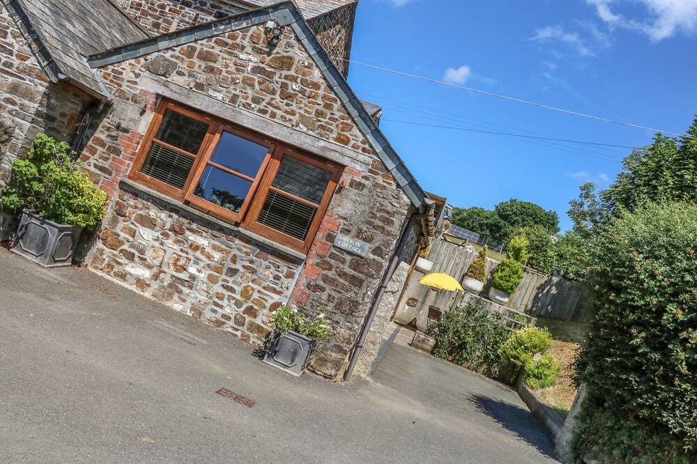 Photo of Outdoor in Brazzacott