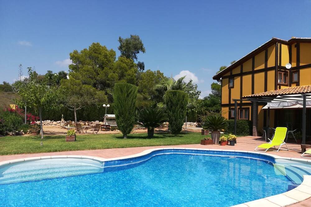 Photo of Outdoor in Alberic