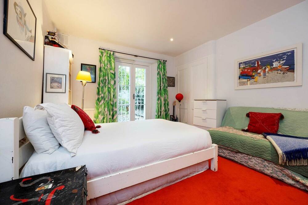 Photo of Bedroom in Dartmouth Park