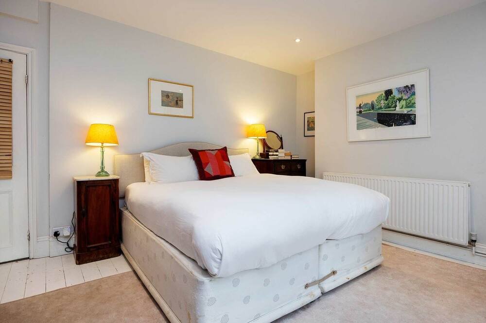 Photo of Bedroom in Dartmouth Park