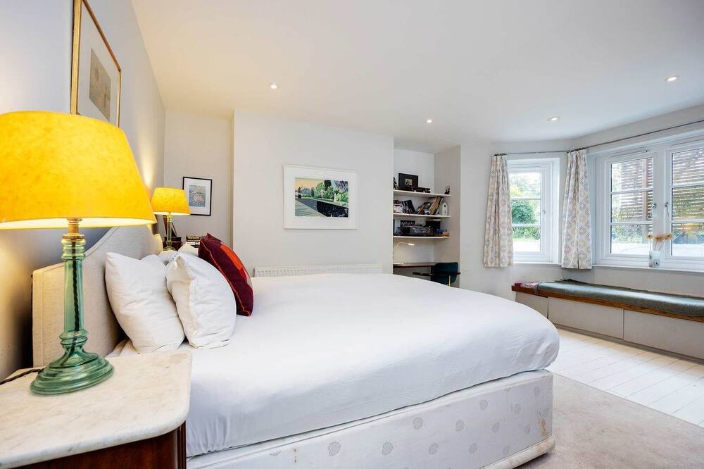 Photo of Bedroom in Dartmouth Park
