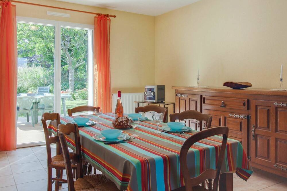 Photo of Bedroom in Pleurtuit