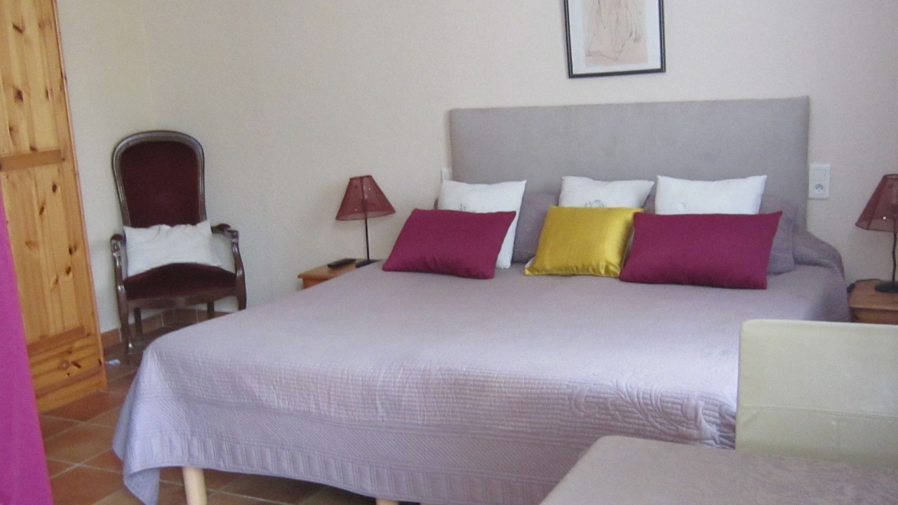 Photo of Bedroom in Crestet