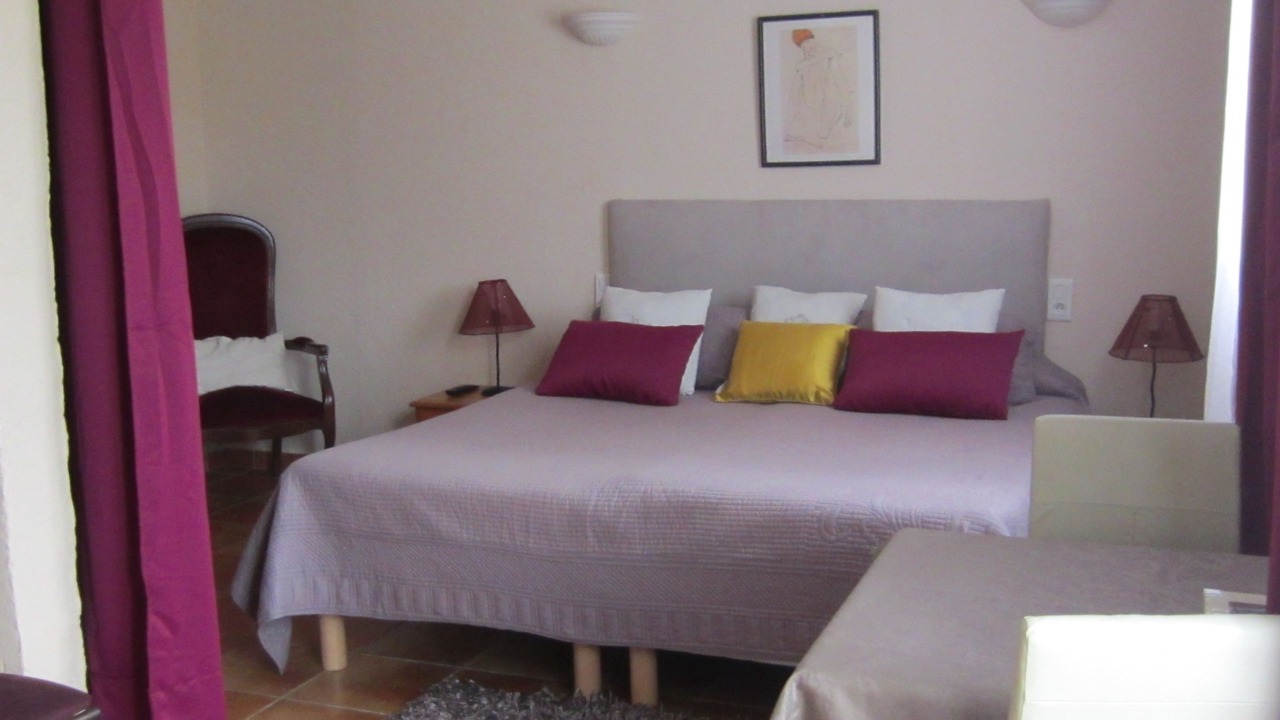 Photo of Bedroom in Crestet