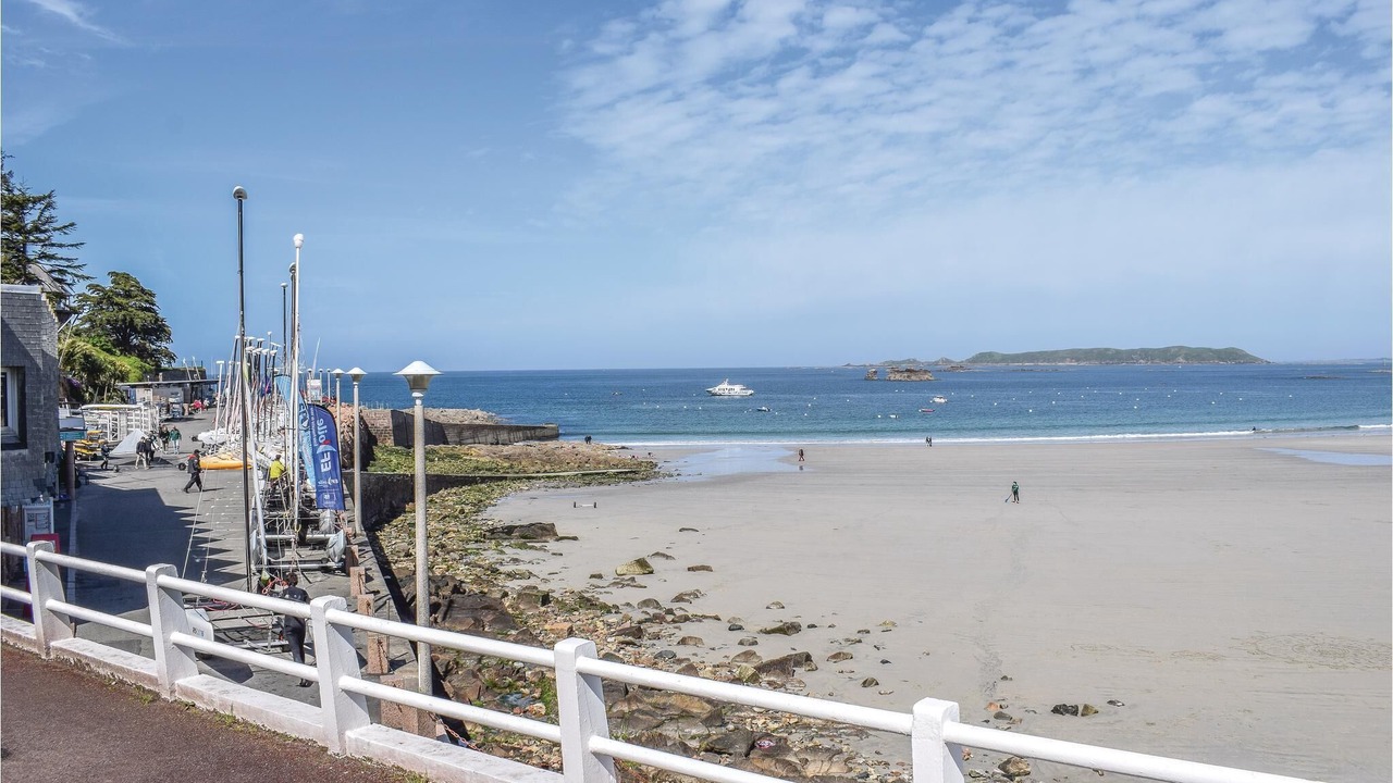 Photo of Others in Treguier