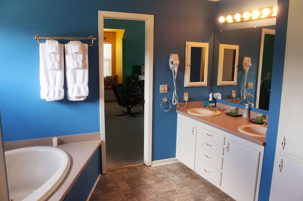 Photo of Bathroom in Palacios