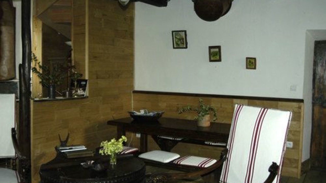 Photo of Others in Nistos