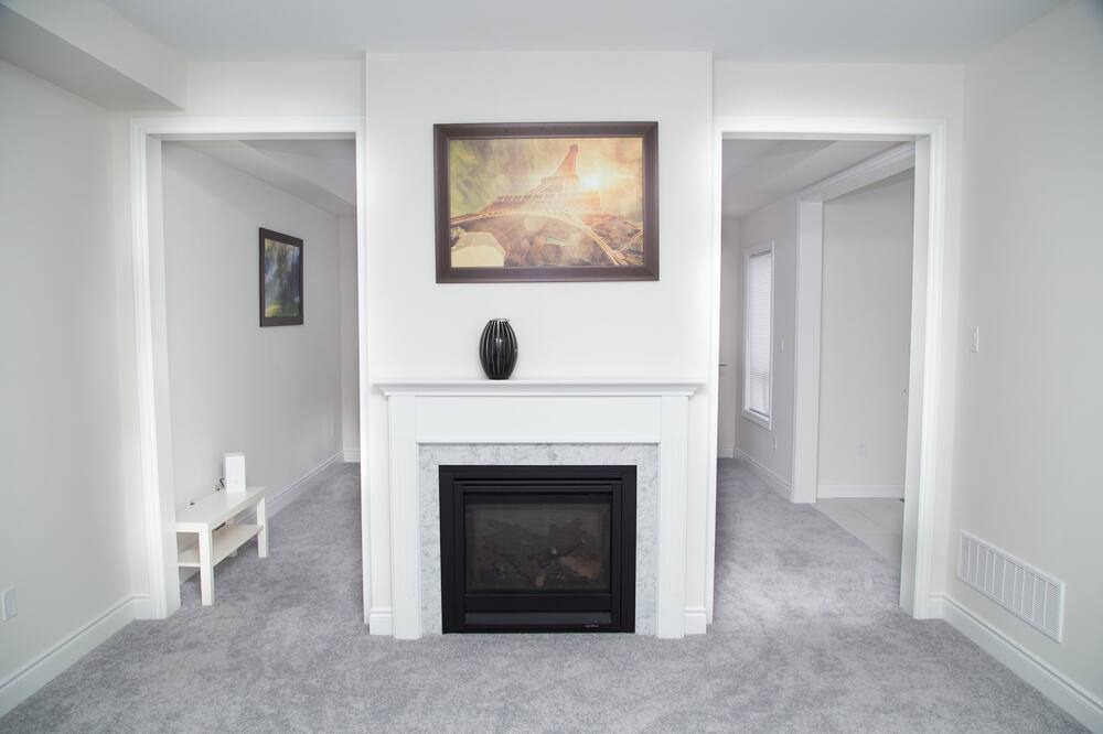 Photo of Livingroom in Bowmanville
