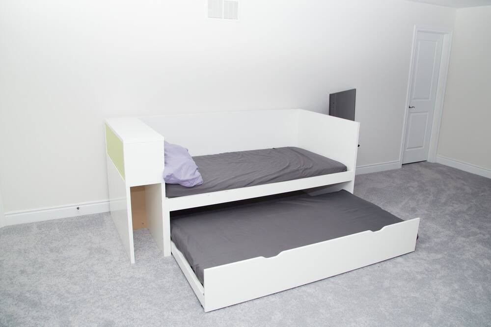 Photo of Bedroom in Bowmanville