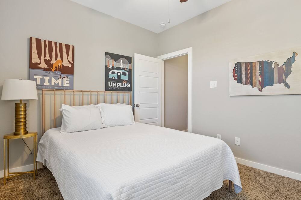 Photo of Bedroom in Midlothian