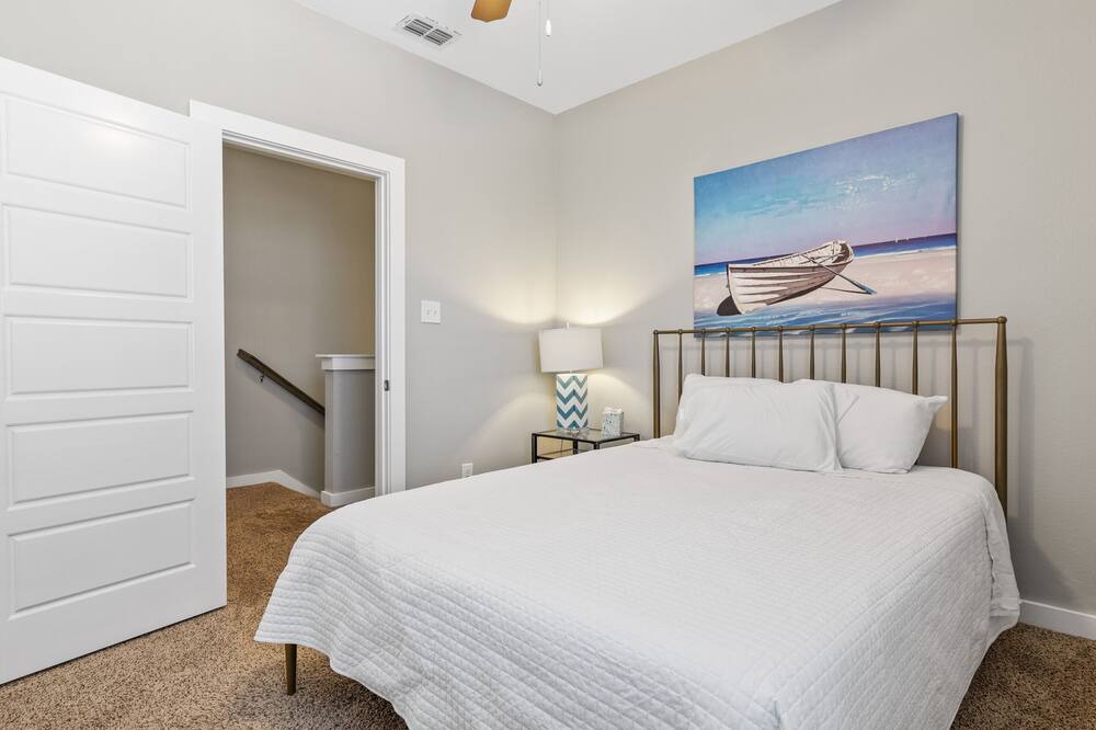Photo of Bedroom in Midlothian