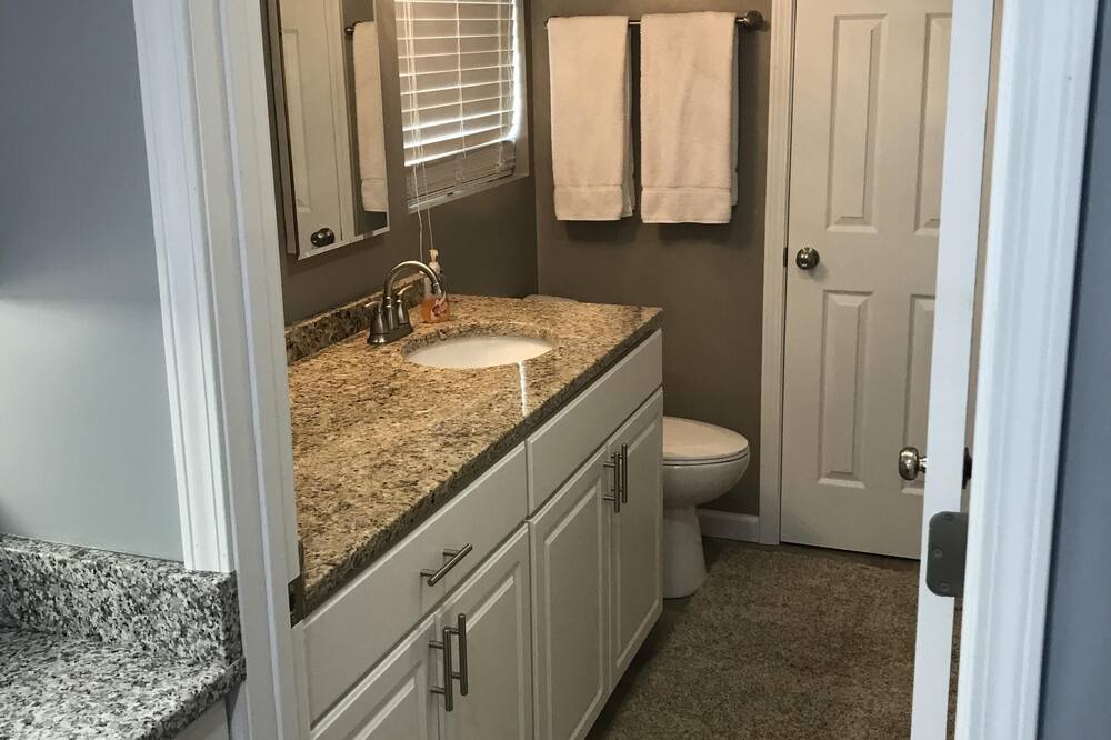 Photo of Bathroom in Simonton Lake