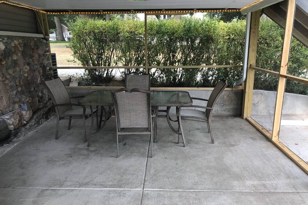Photo of Outdoor in Simonton Lake