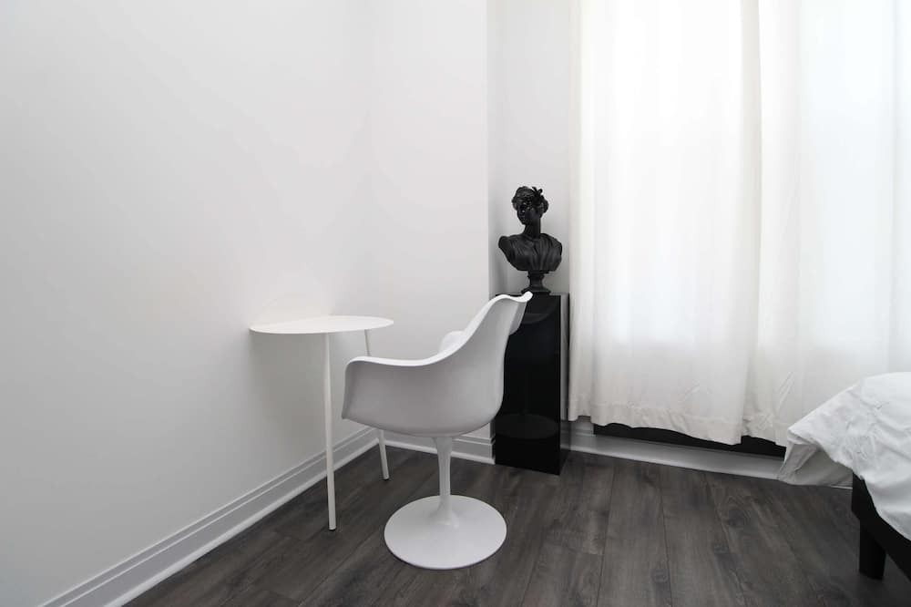 Photo of Bedroom in East Hyde Park
