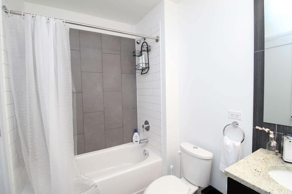 Photo of Bathroom in East Hyde Park