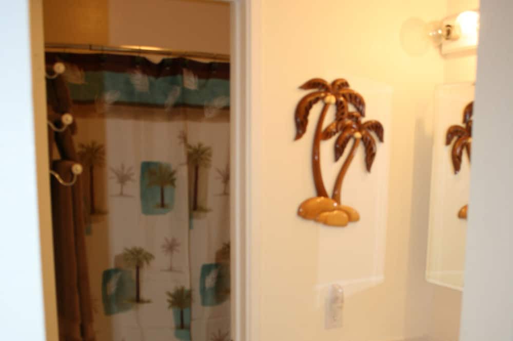 Photo of Bathroom in Ualapue