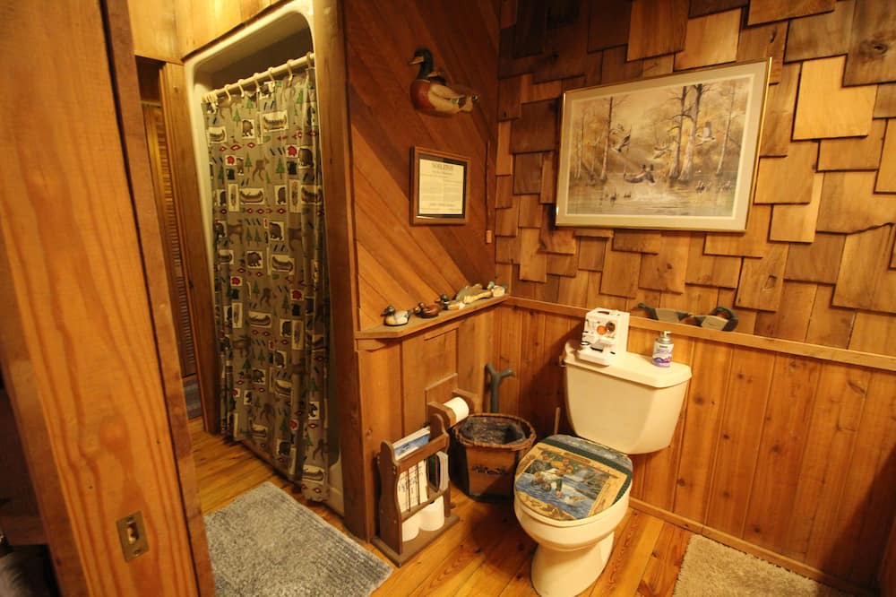 Photo of Bathroom in Brooksville