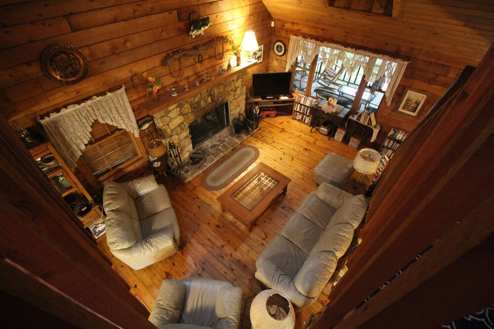 Photo of Livingroom in Brooksville