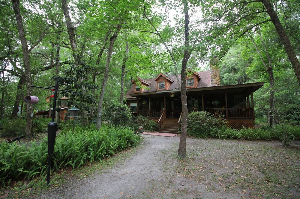 Photo of Outdoor in Brooksville