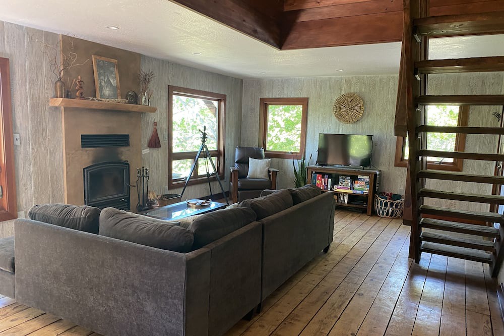 Photo of Livingroom in Jacksonville