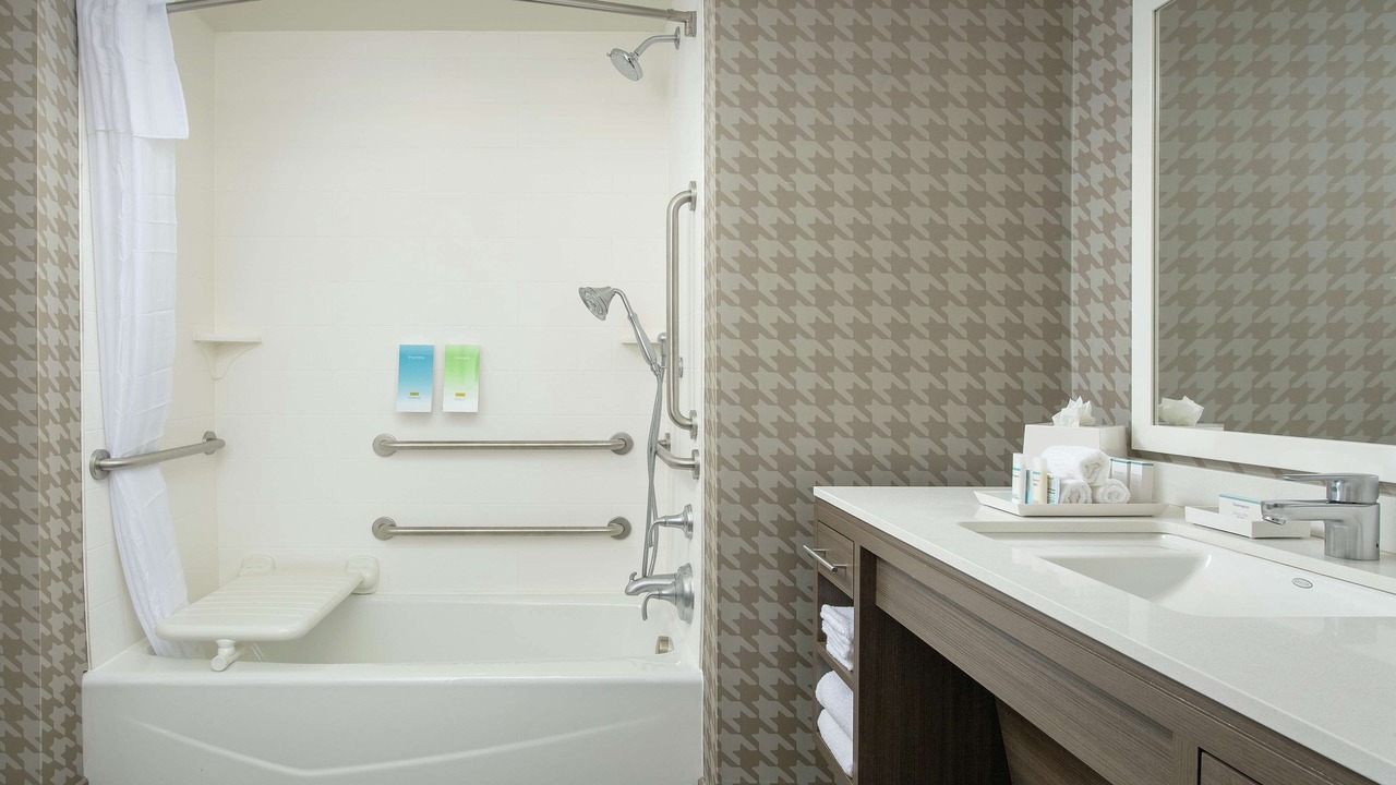 Photo of Others in Edison