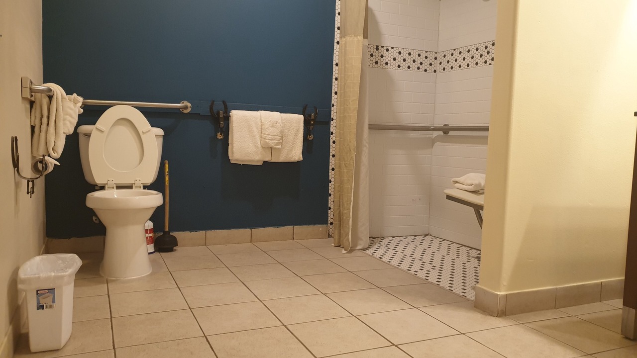Photo of Bathroom in Rankin