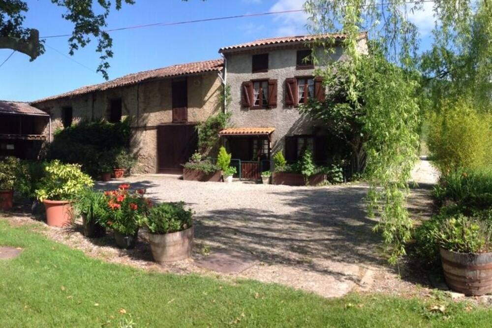 Photo of Outdoor in Saint-Paul-de-Jarrat