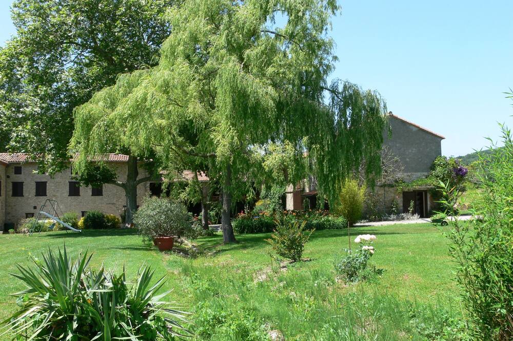 Photo of Outdoor in Saint-Paul-de-Jarrat