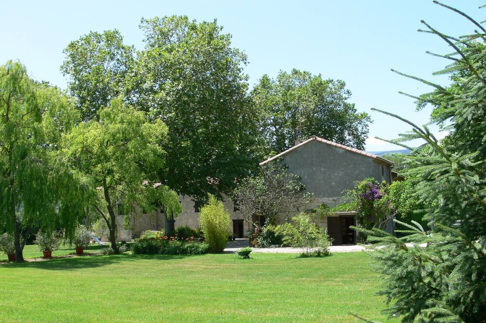 Photo of Outdoor in Saint-Paul-de-Jarrat