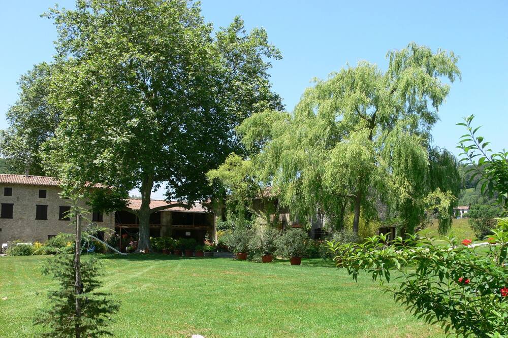 Photo of Outdoor in Saint-Paul-de-Jarrat