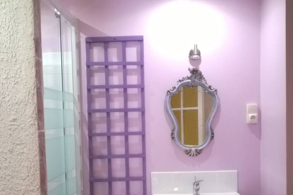Photo of Bathroom in Rennes-le-Chateau