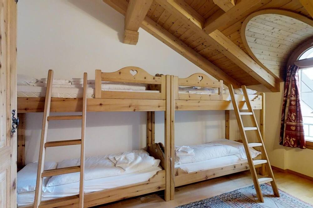 Photo of Bedroom in Silvaplana