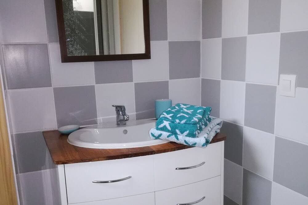 Photo of Bathroom in Chambourg-sur-Indre